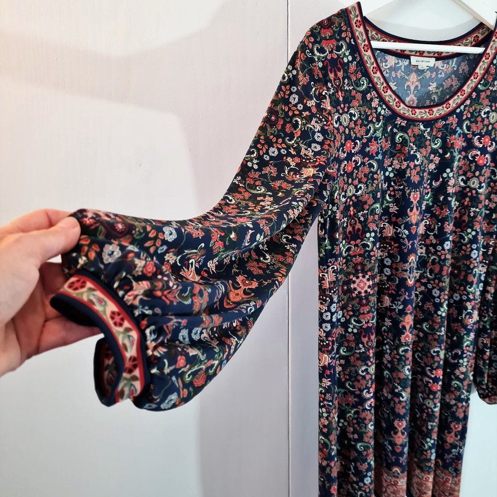 Max Studio Long Bubble Sleeve Dress Size L